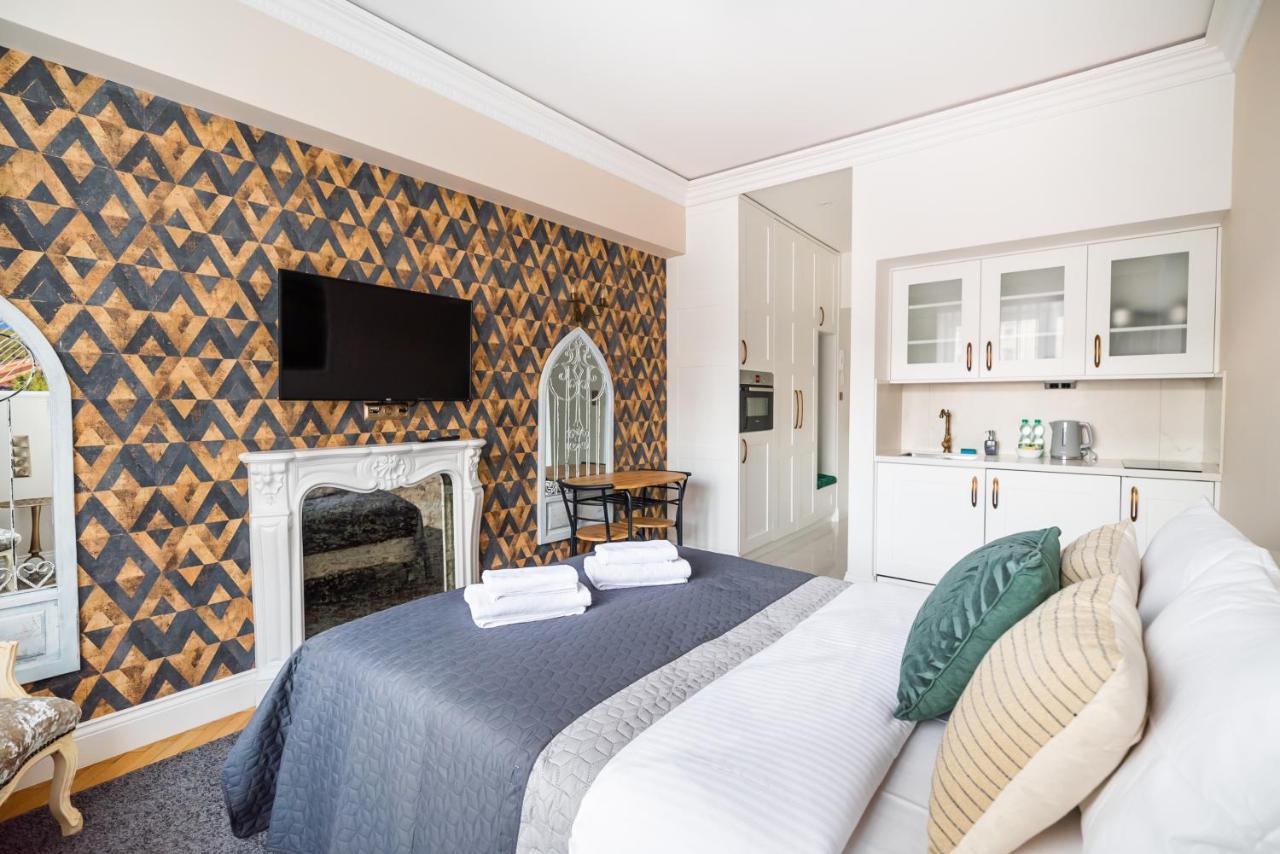 City Centre All In One Apartment Warsawa Bagian luar foto
